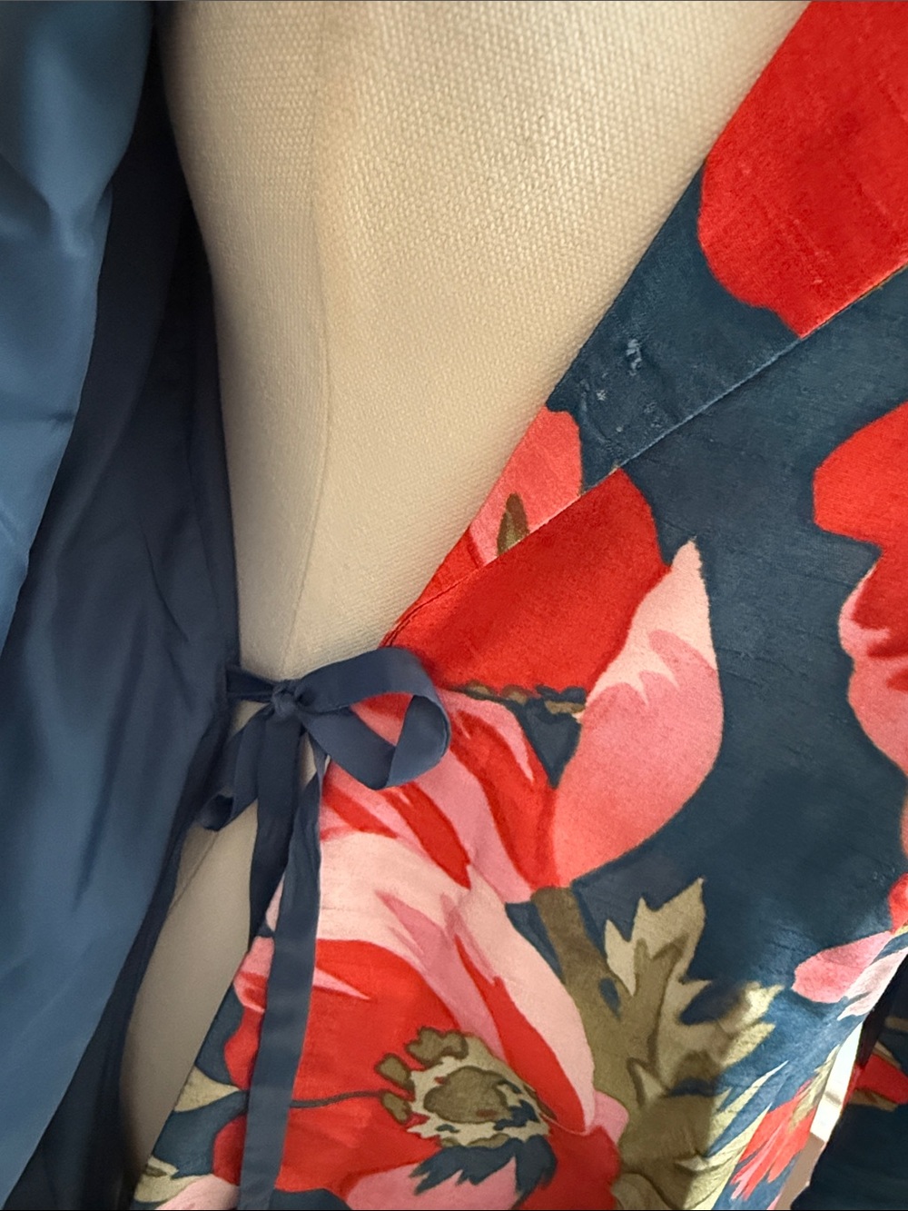 Frances Valentine New York Lucille Wrap Dress Paradise Poppy Size Small Navy Red - Picture 8 of 16